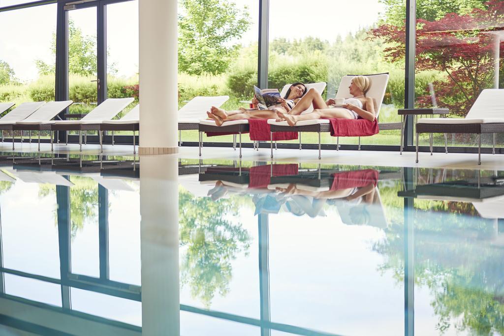 Spa Hotel Bruendl บาด ลีออนเฟลเดน ภายนอก รูปภาพ